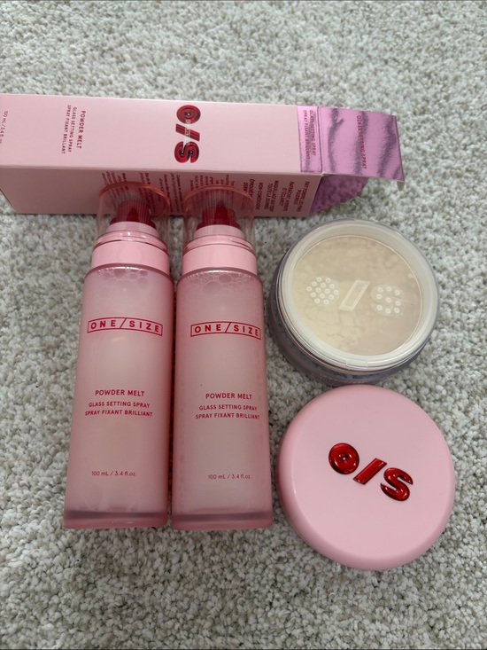 ONE/SIZE Other - 2 ONE/SIZE Powder Melt Glass Setting Spray & Translucent Powder